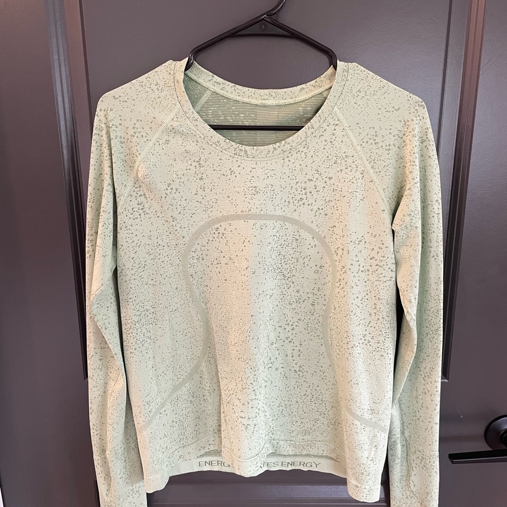 Lululemon Swiftly Tech Long Sleeve Shirt 2.0 Race Length